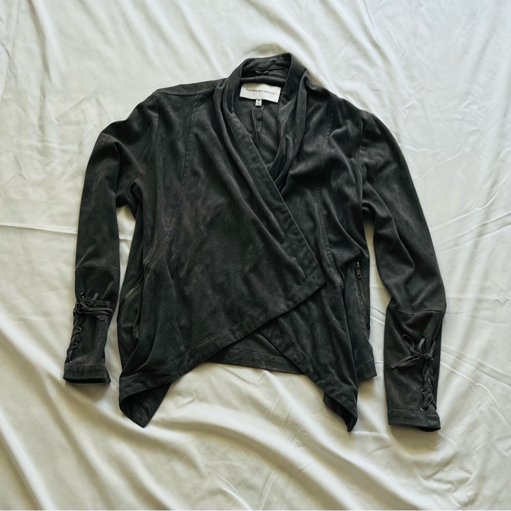 CUPCAKES and CASHMERE Brislin Faux Suede Drape Jacket - Picture 8 of 9